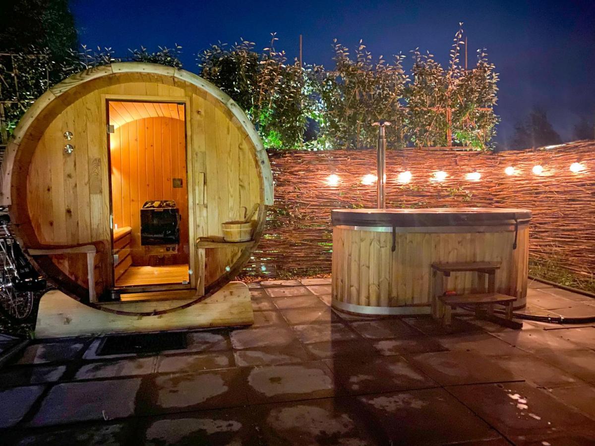 Bed & Wellness Klein Knorrestein With Private Hottub And Sauna And Tandembike Rental Included In Price Almere Eksteriør bilde