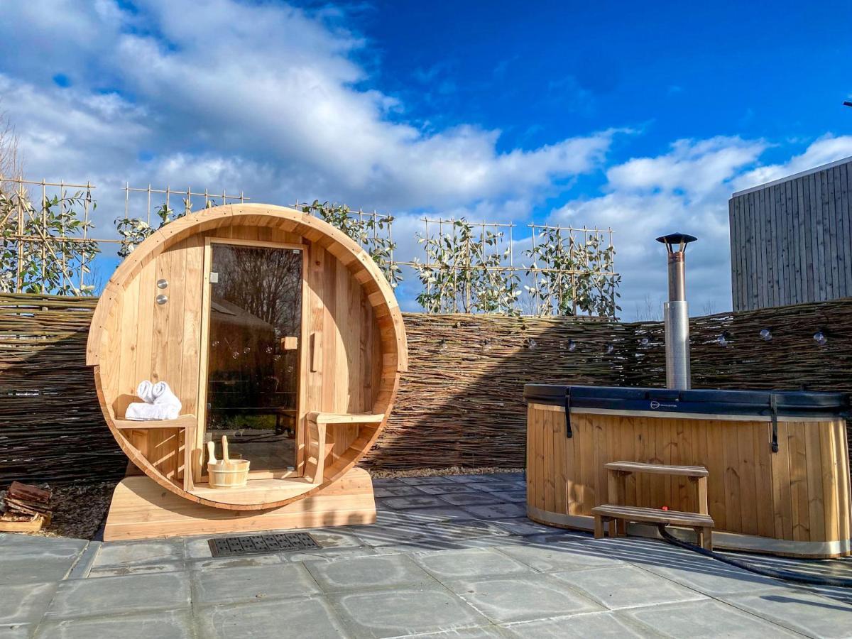 Bed & Wellness Klein Knorrestein With Private Hottub And Sauna And Tandembike Rental Included In Price Almere Eksteriør bilde