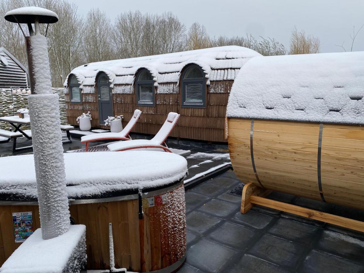 Bed & Wellness Klein Knorrestein With Private Hottub And Sauna And Tandembike Rental Included In Price Almere Eksteriør bilde